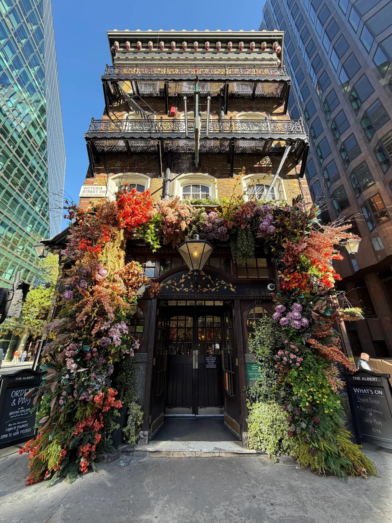 Pub at Westminster - London